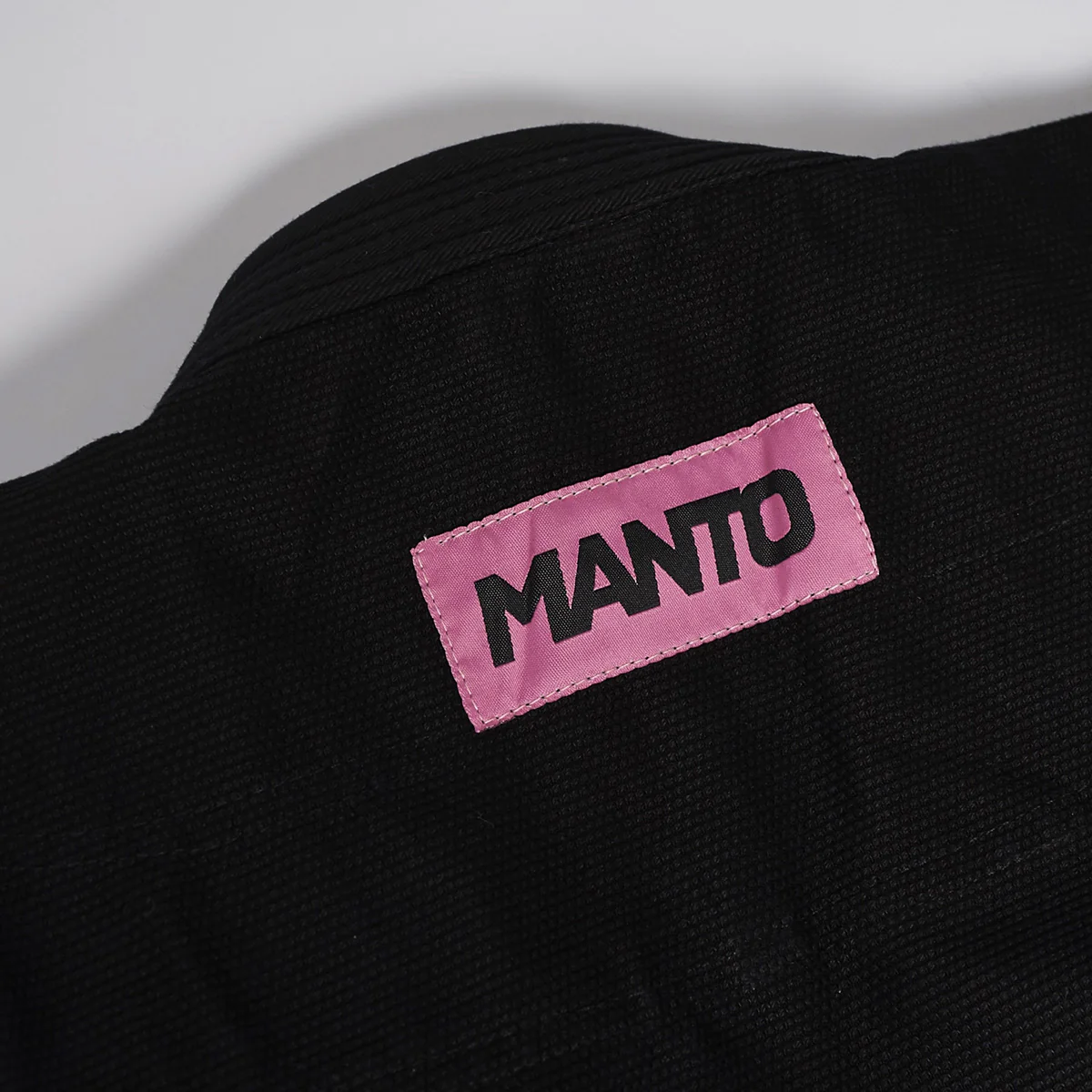 BJJ Gi Manto Rise 2.0 Negro-rosa  - Image 4