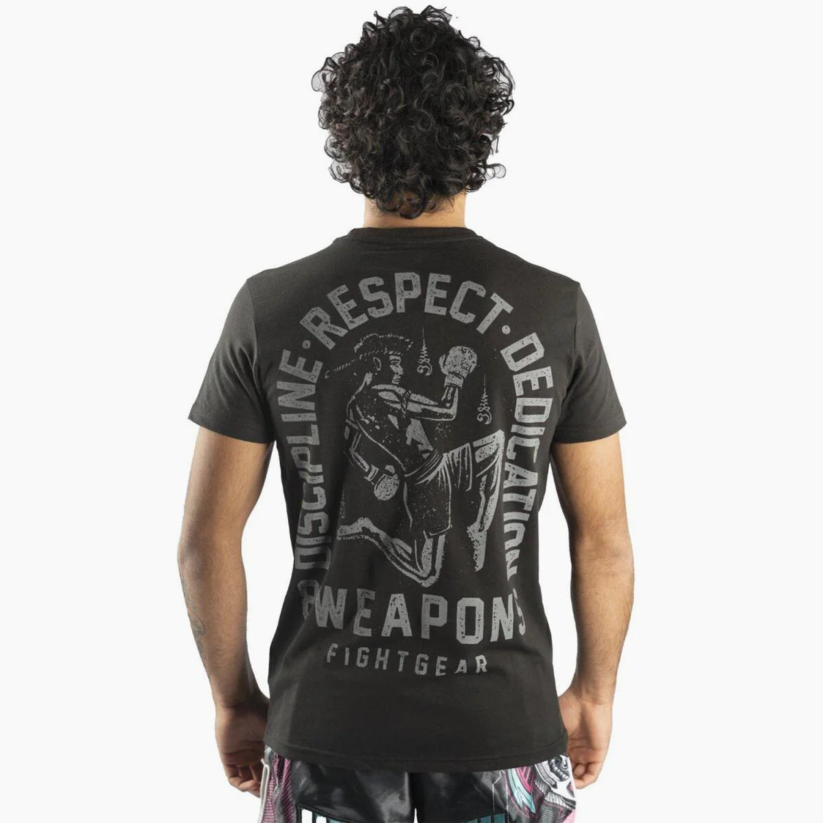 Camiseta 8 Weapons Tombstone negro  - Image 3