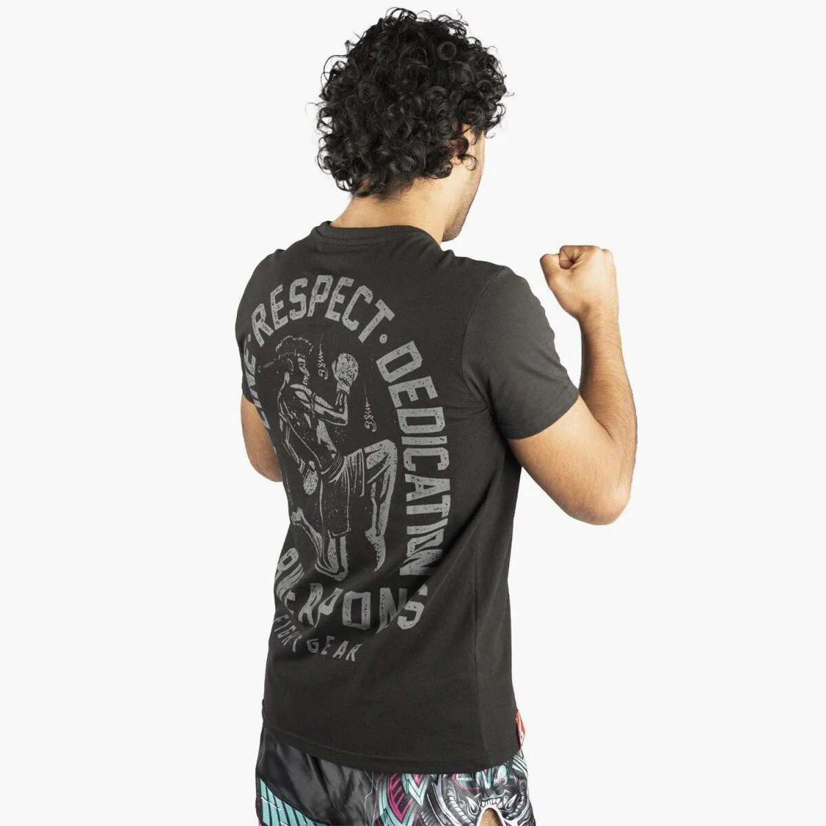 Camiseta 8 Weapons Tombstone negro  - Image 6