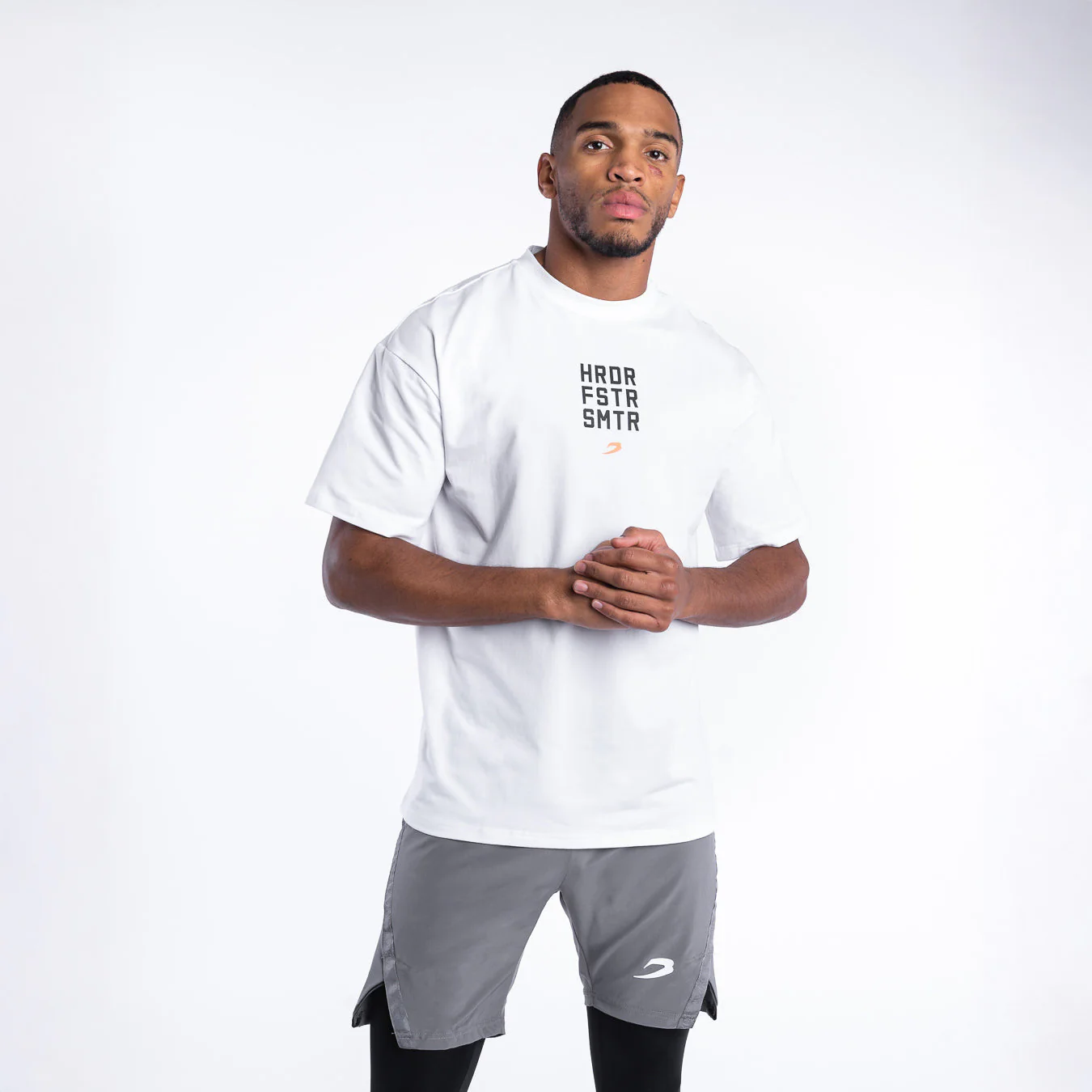 Camiseta Boxraw HRDR FSTR SMTR Oversize Blanco  - Image 7