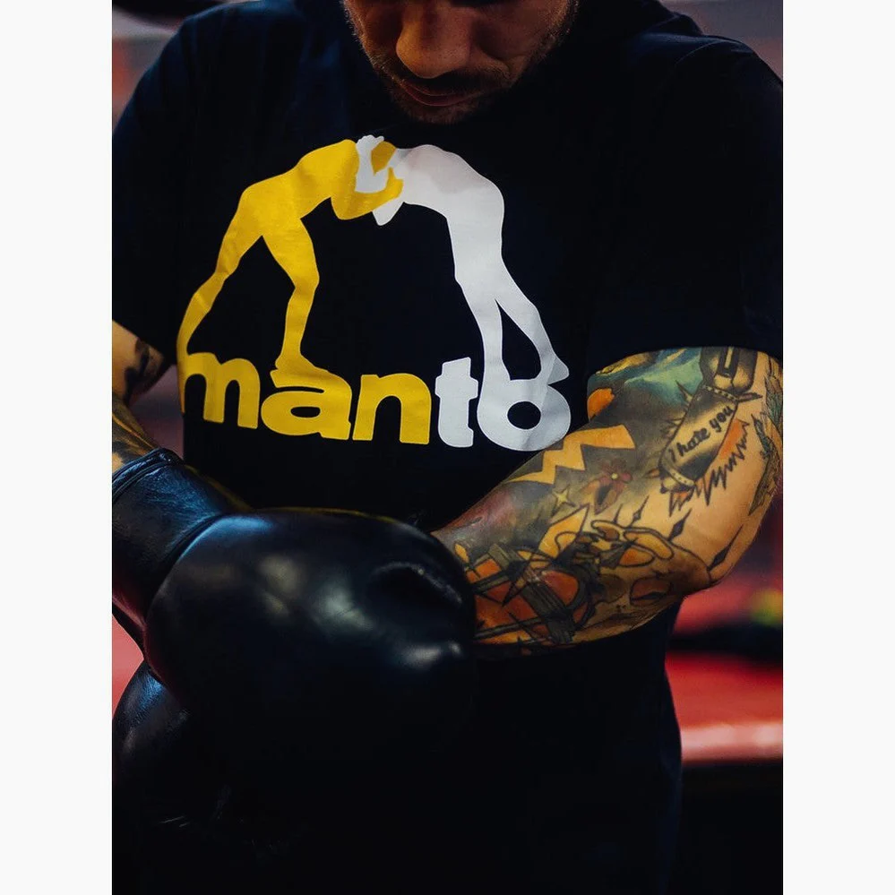 Camiseta Manto Logo Negro  - Image 3