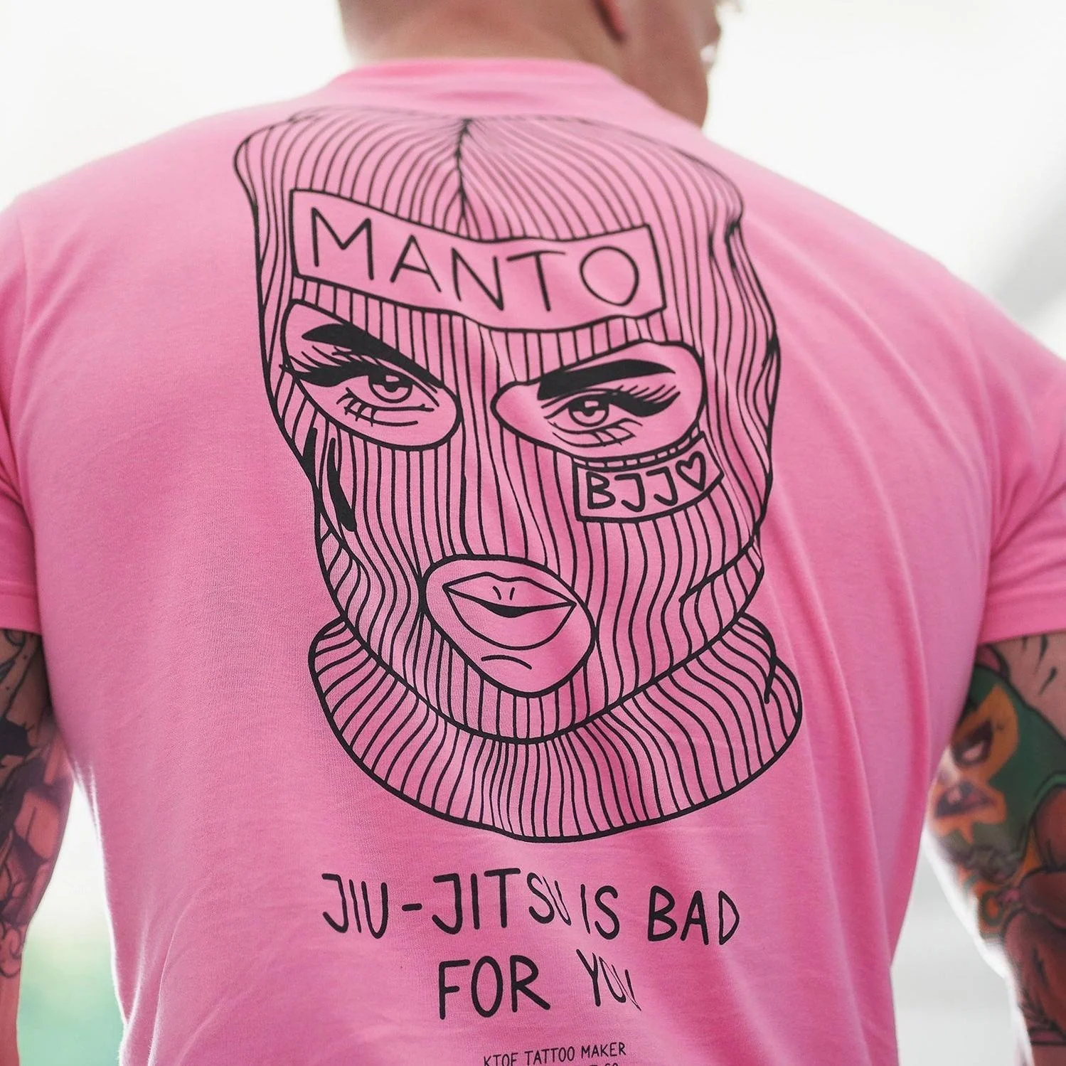 Camiseta Manto x KTOF Balaclava Rosa  - Image 5