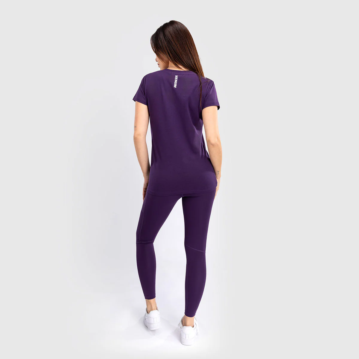 Camiseta Mujer Venum Essential Violeta  - Image 4