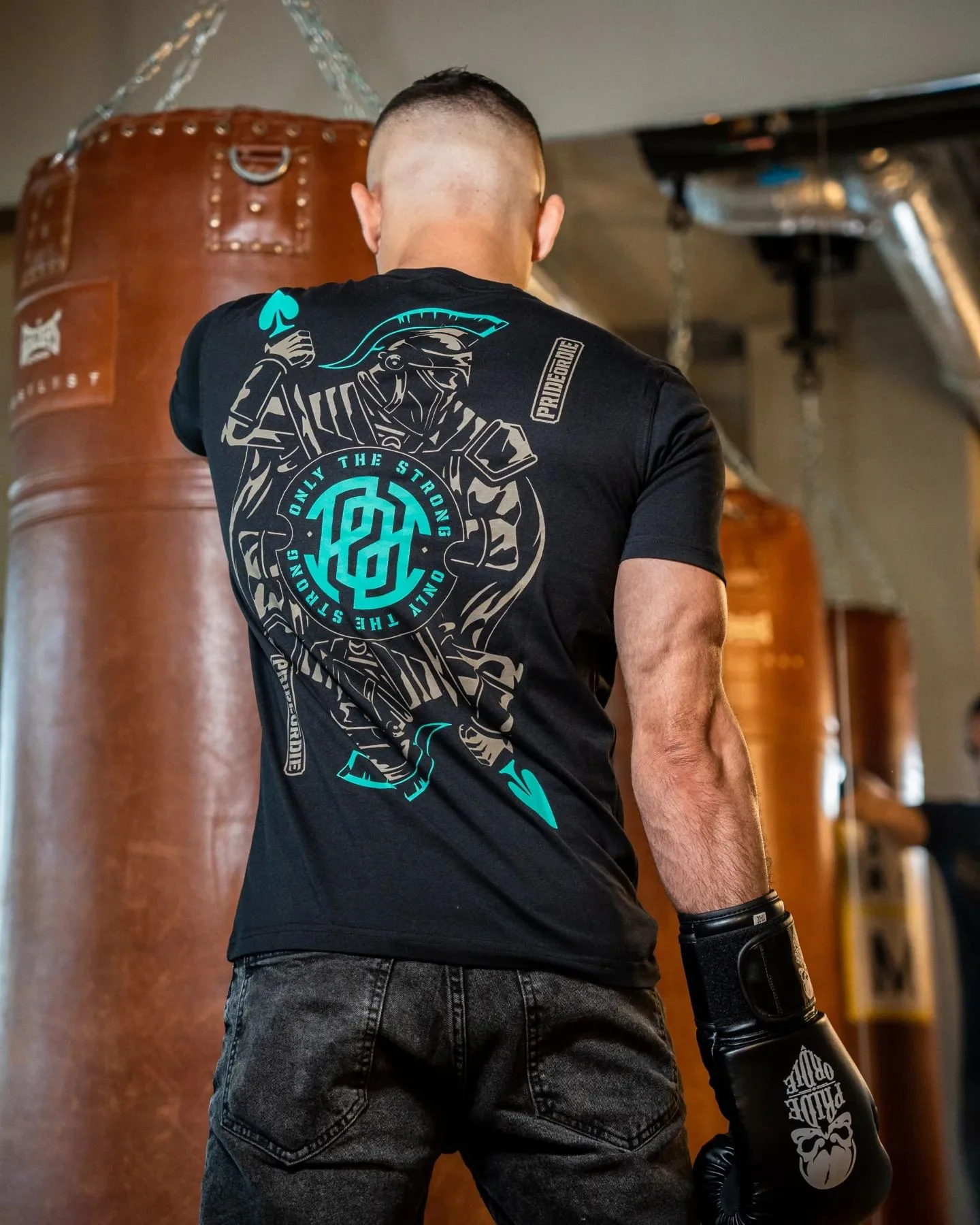 Camiseta Pride or Die Solo los fuertes - Image 8