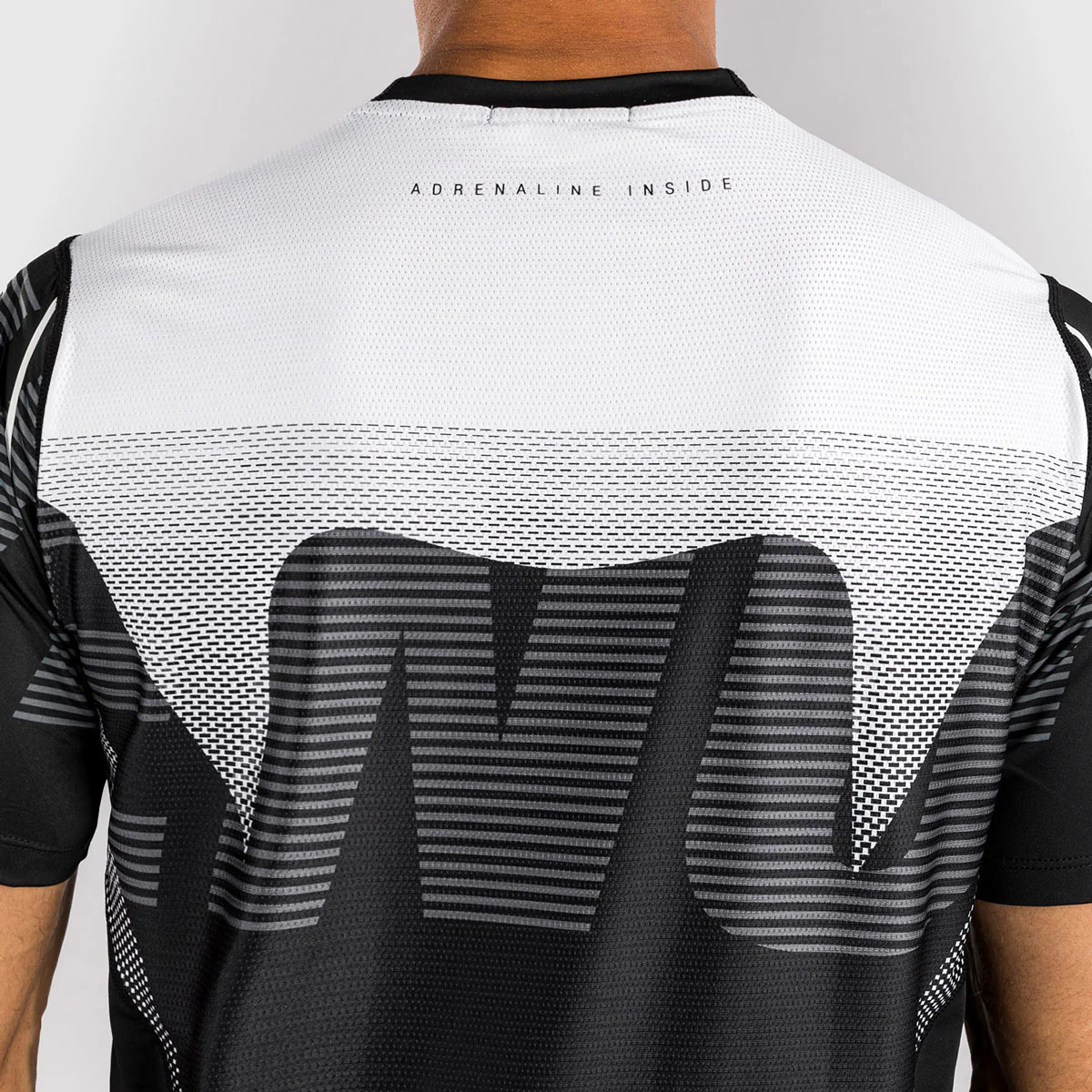Camiseta Venum Adrenaline Dry Tech Negro-gris - Image 6