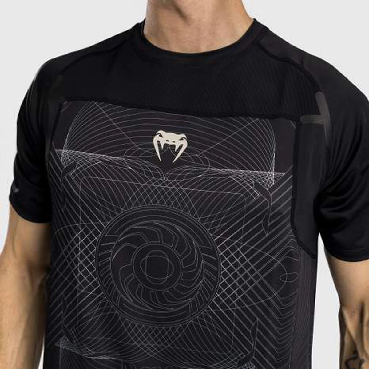 Camiseta Venum Air Dry Tech Negro - Image 5