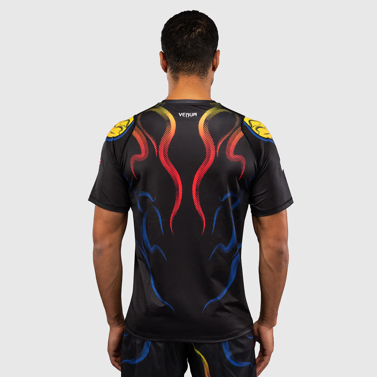 Camiseta Venum Dry Tech Tekken 8 Yoshimitsu Negro-naranja  - Image 3