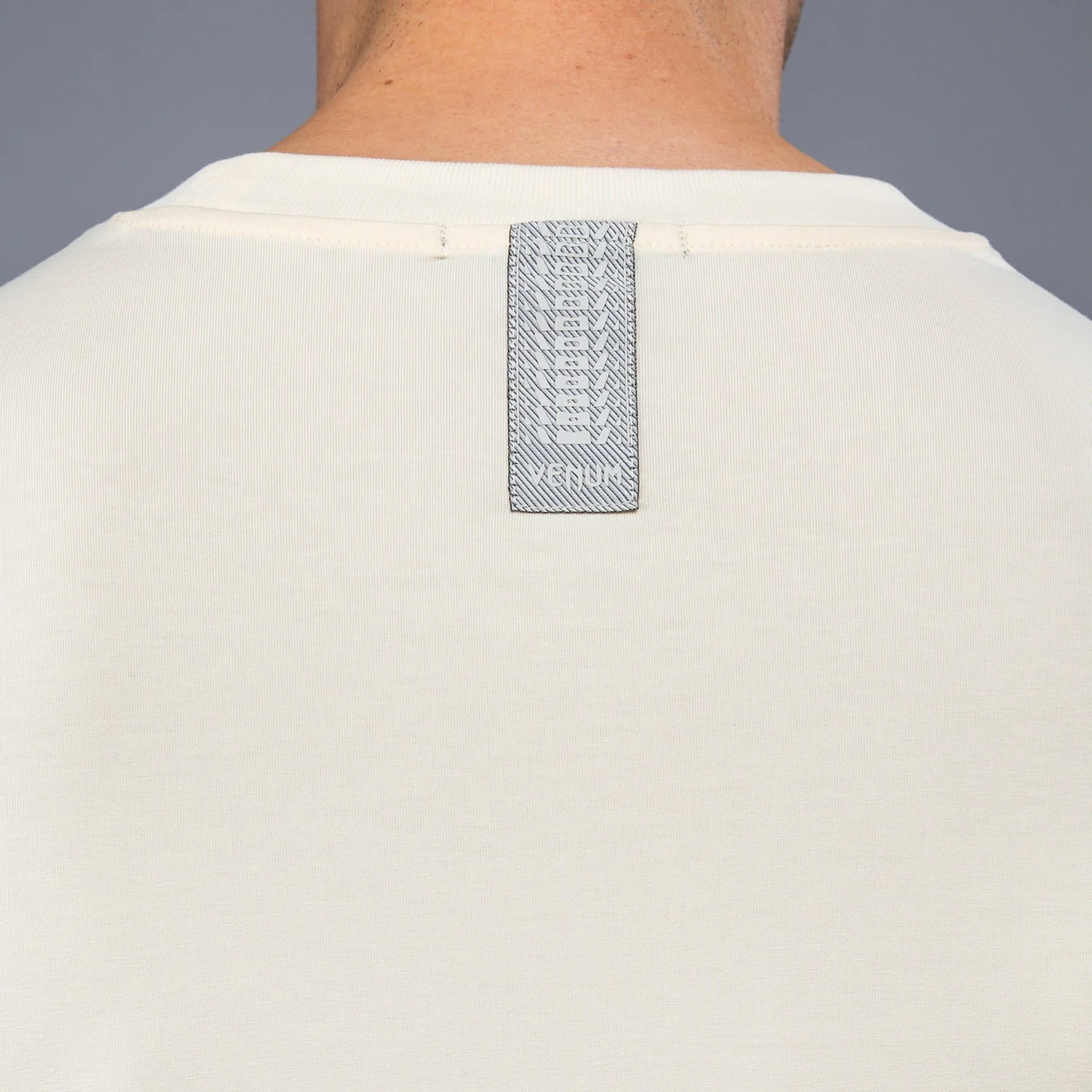 Camiseta Venum Fly Beige  - Image 6
