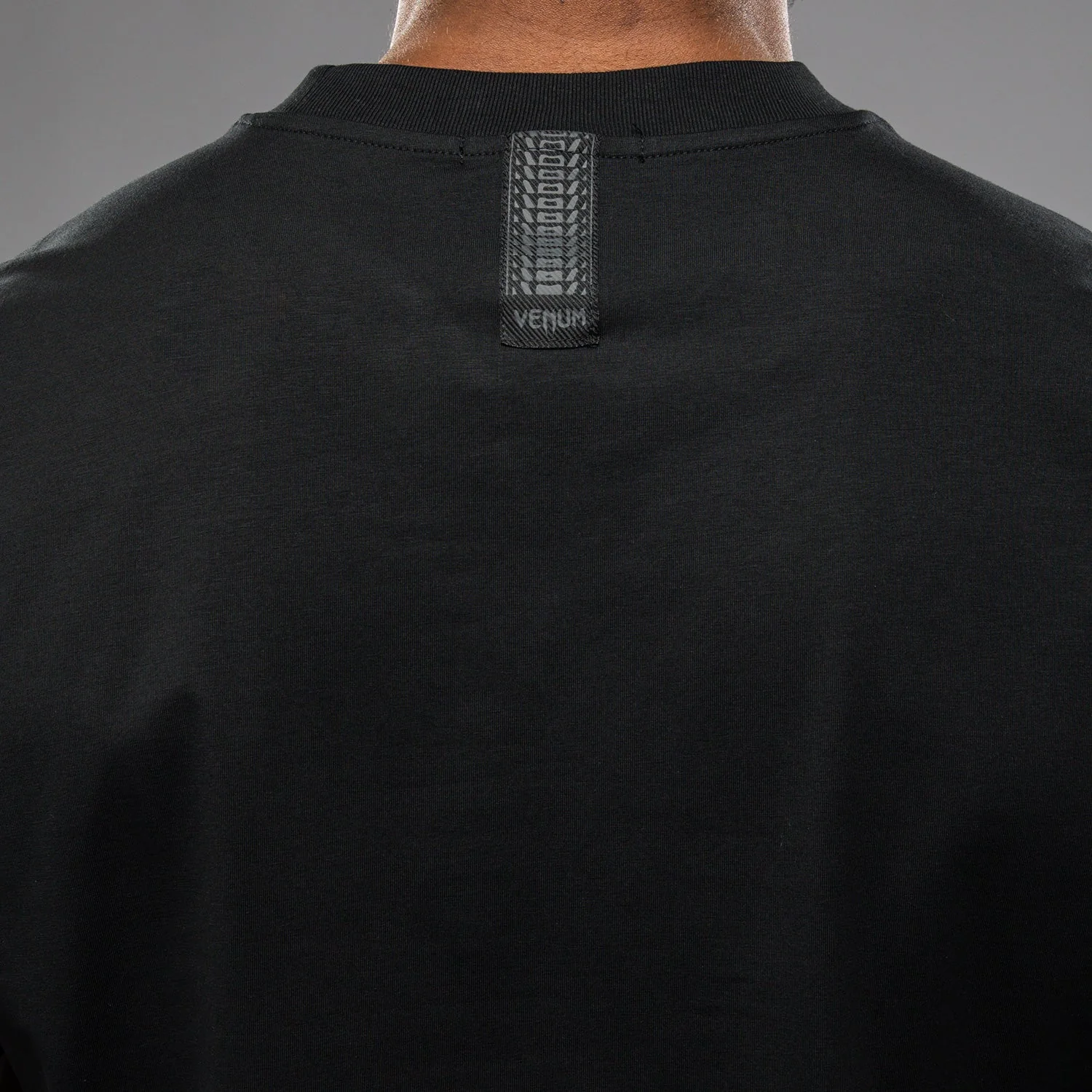 Camiseta Venum Fly Negro  - Image 5