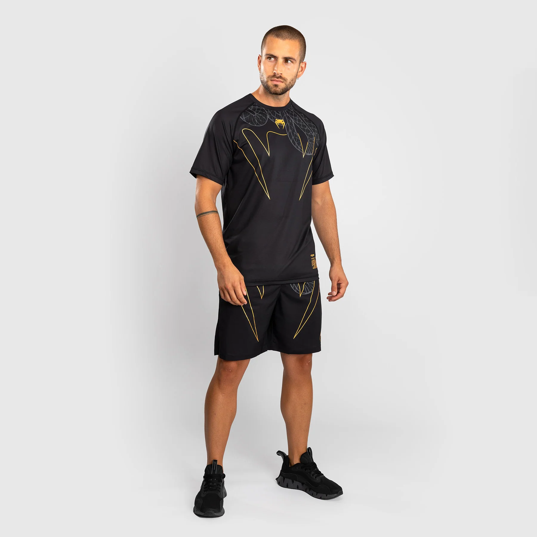 Camiseta Venum Serpenti Dry Tech Negro  - Image 4