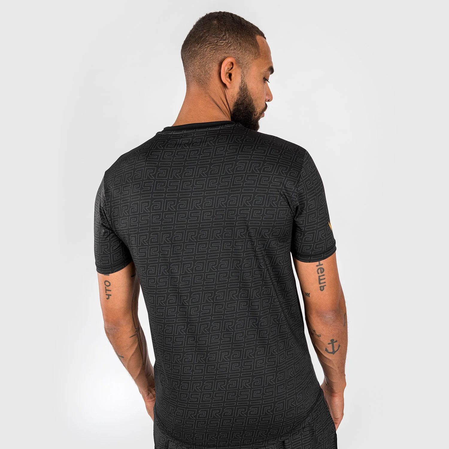 Camiseta Venum X Ares 2.0 Dry Tech Negro-oro  - Image 4