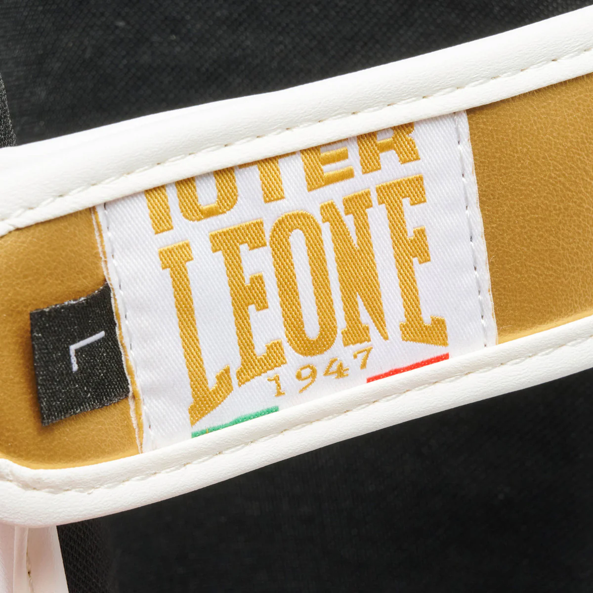 Espinilleras Leone Iuter PT01IU con parapiés Blanco  - Image 7