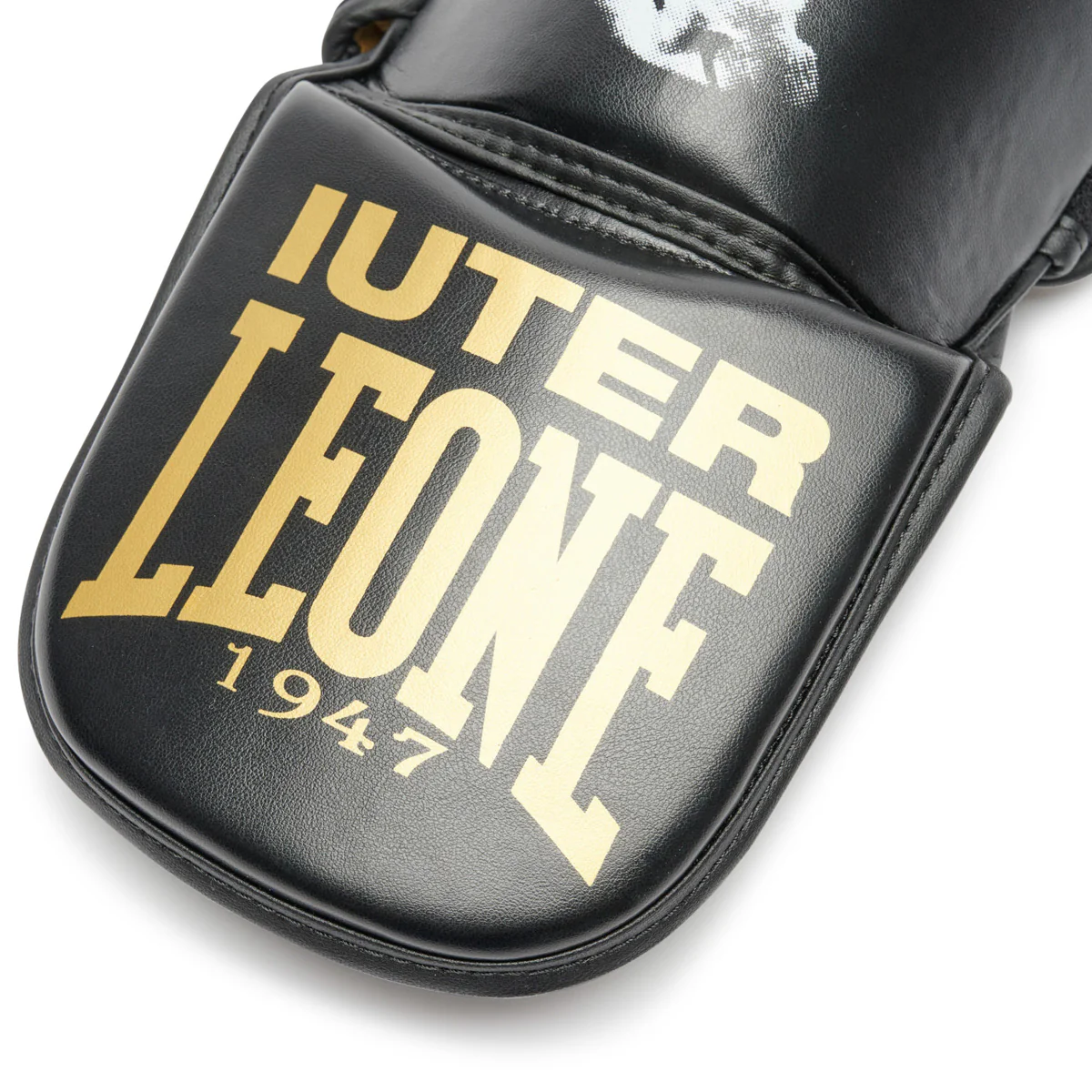 Espinilleras Leone Iuter PT01IU con parapiés  - Image 5