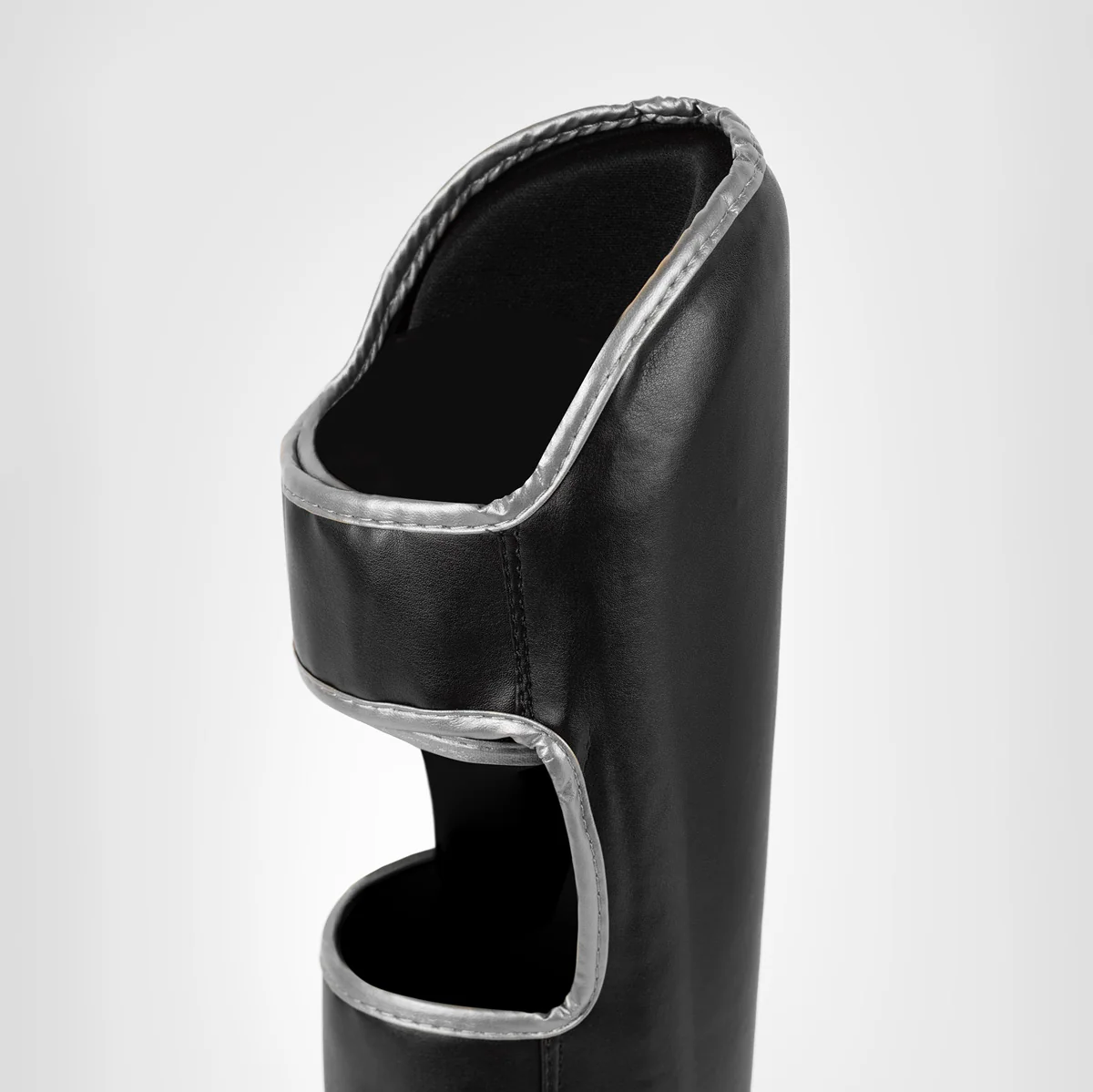 Espinilleras Venum Challenger Negro-plata  - Image 4