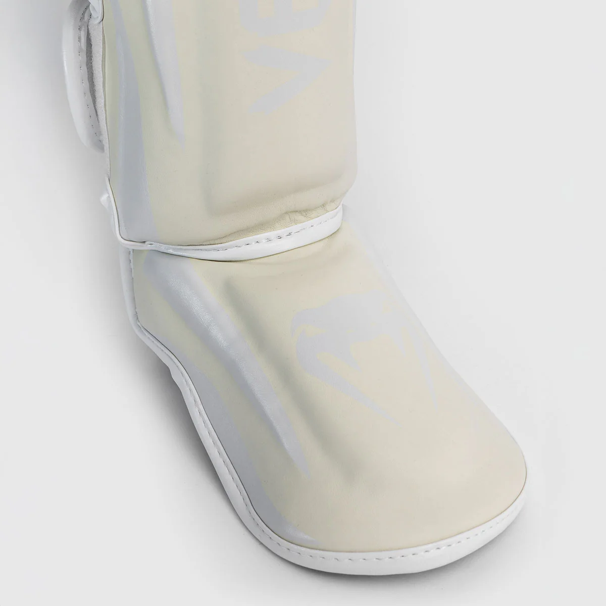 Espinilleras Venum Elite 1394  - Image 15