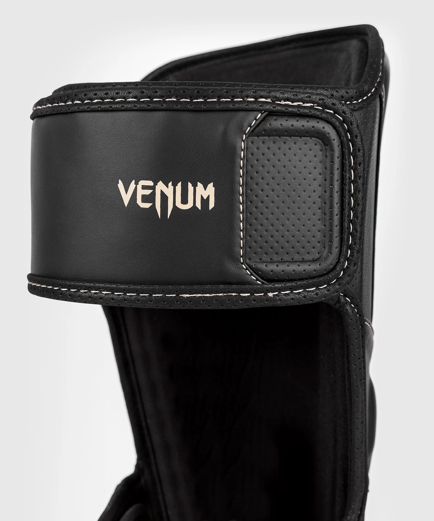 Espinilleras Venum Impact Evo  - Image 5