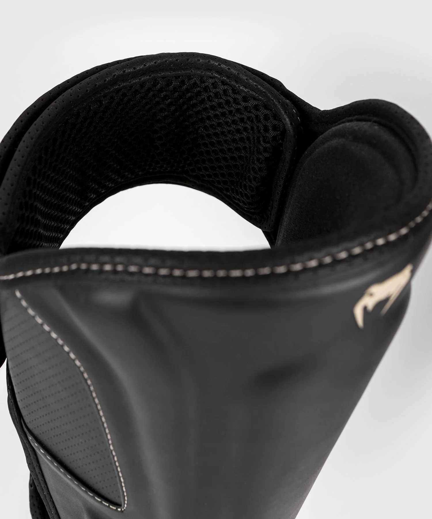 Espinilleras Venum Impact Evo  - Image 7
