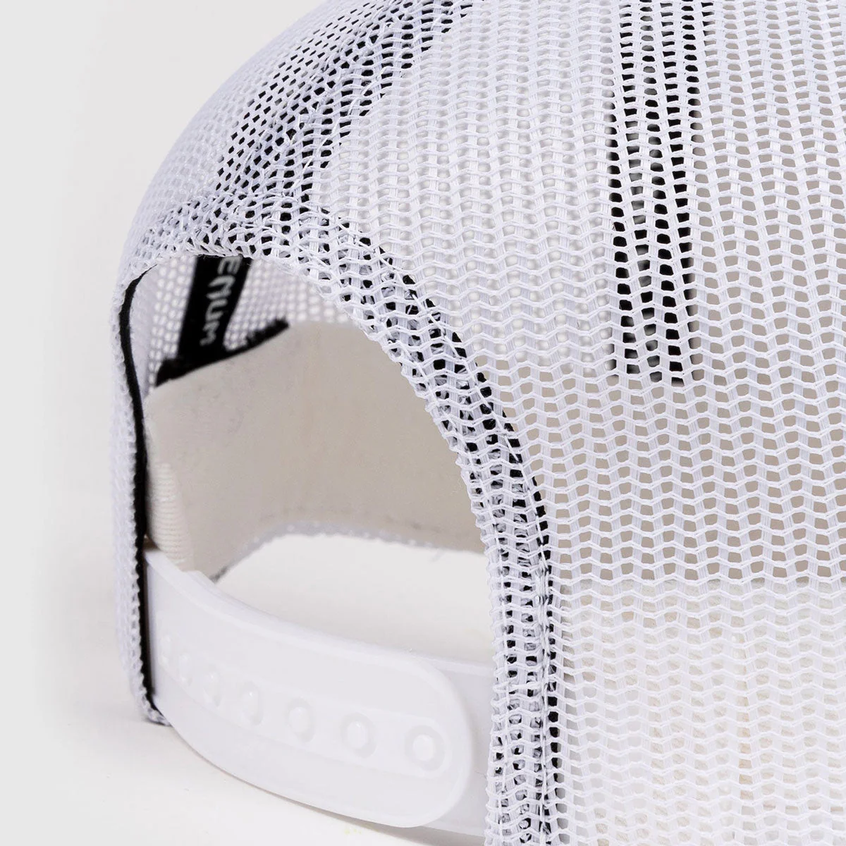 Gorra Venum Trucker Blanco - Image 5