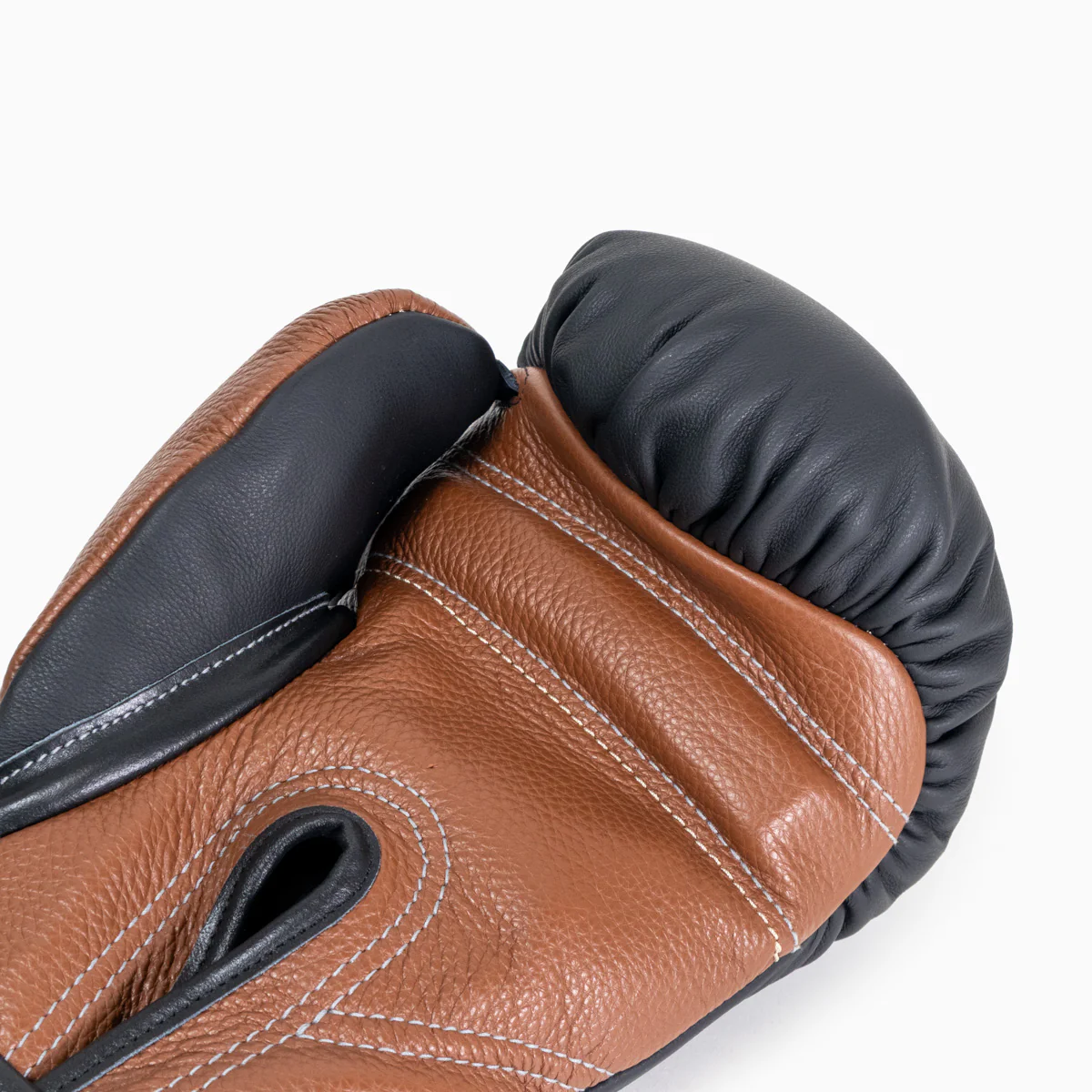 Guantes de boxeo Di Nardo con Velcro 16 Oz Negro-marrón - Image 9