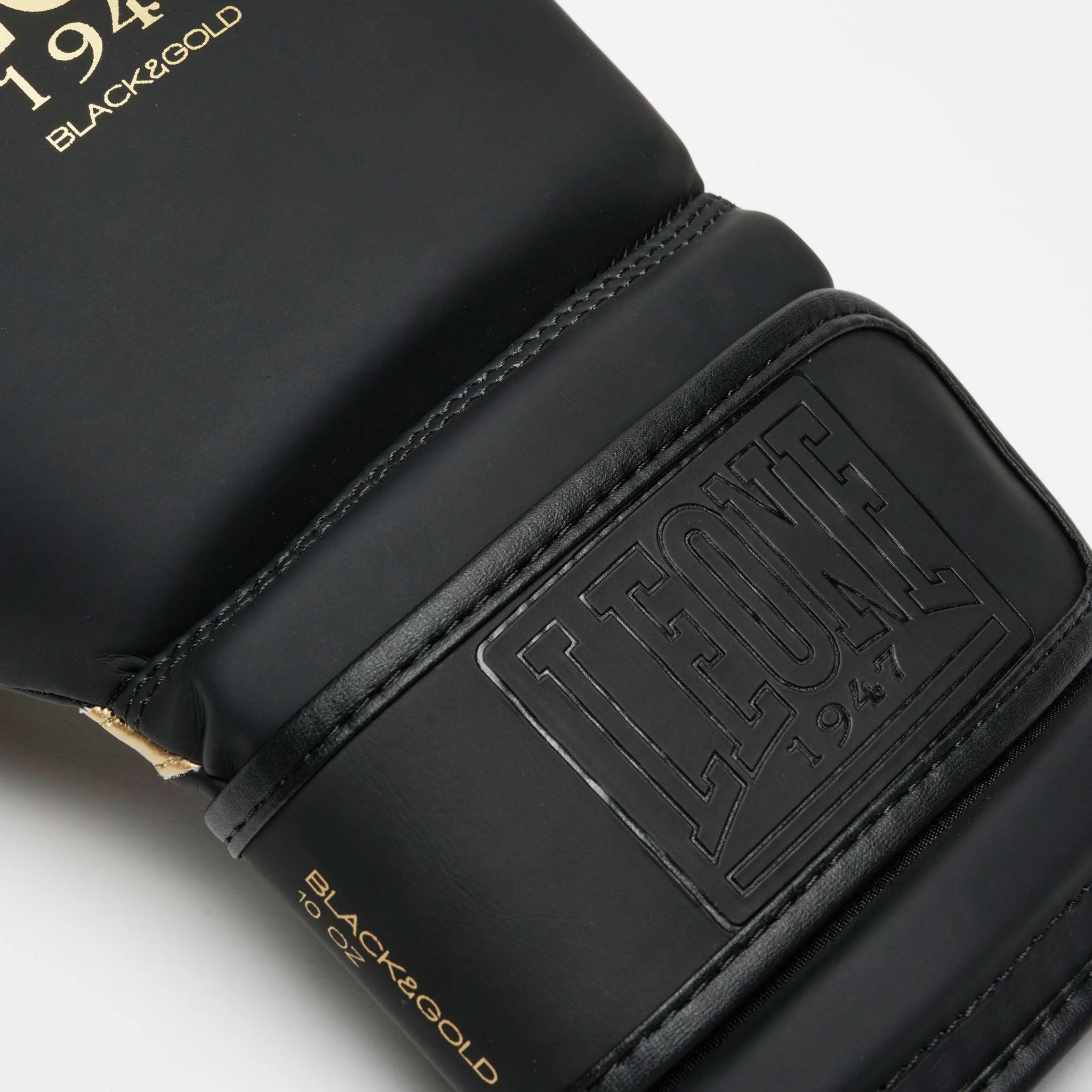 Guantes de boxeo Leone GN059D Negro&Dorado  - Image 6