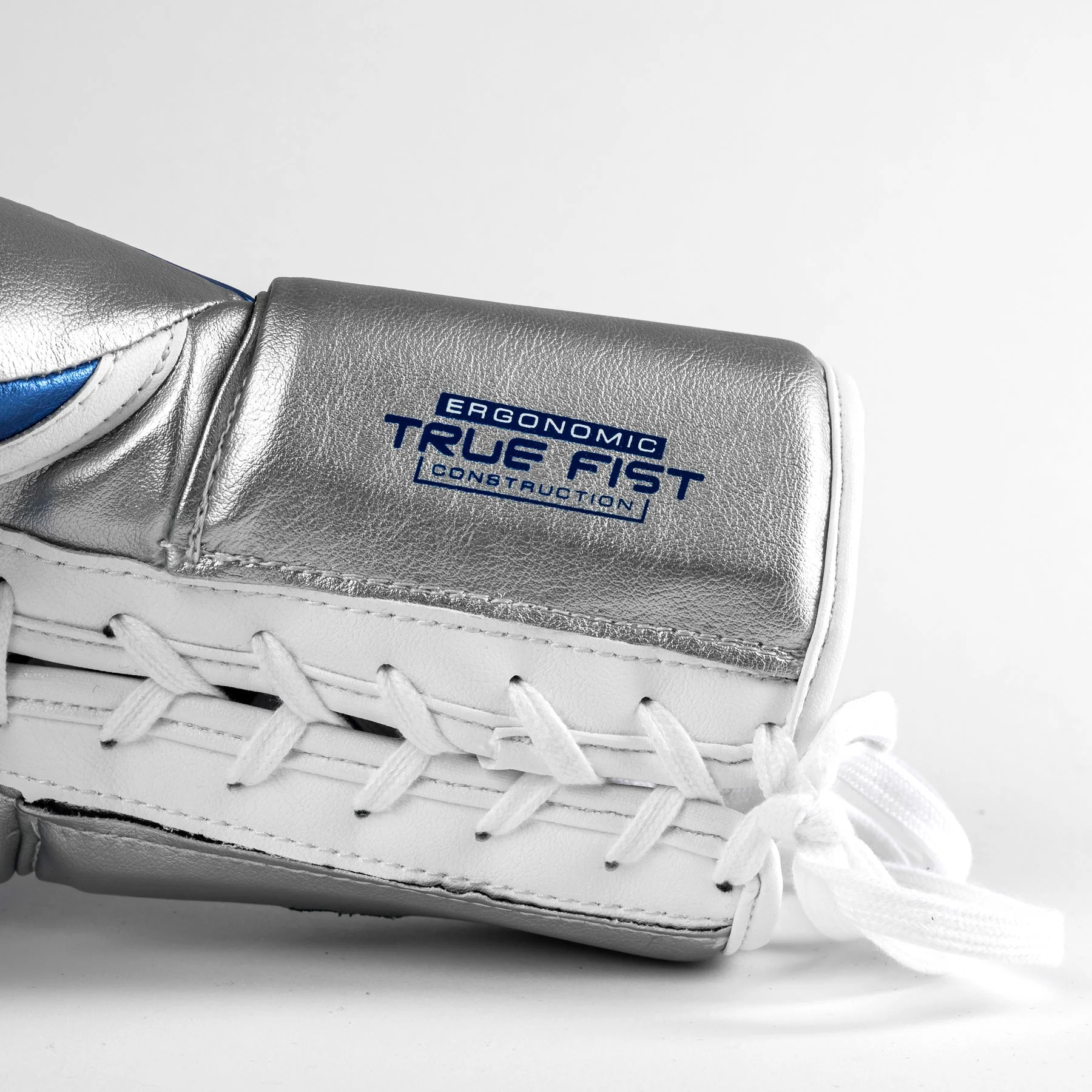 Guantes de boxeo Rival Sparring Profesional RS100 con cordones - Image 8