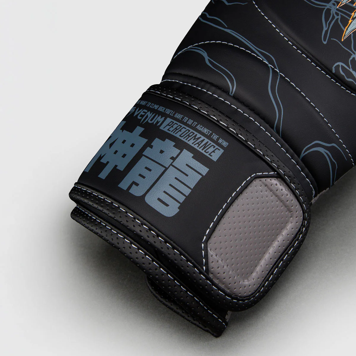 Guantes de boxeo Venum Thunder Dragon Negro  - Image 3