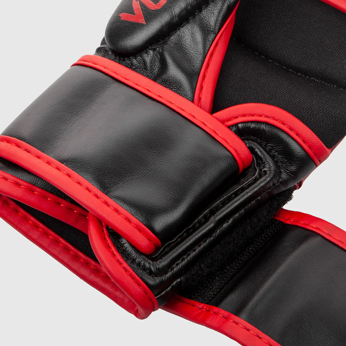 Guantes MMA 7 Oz Venum Challenger 3.0  - Image 26