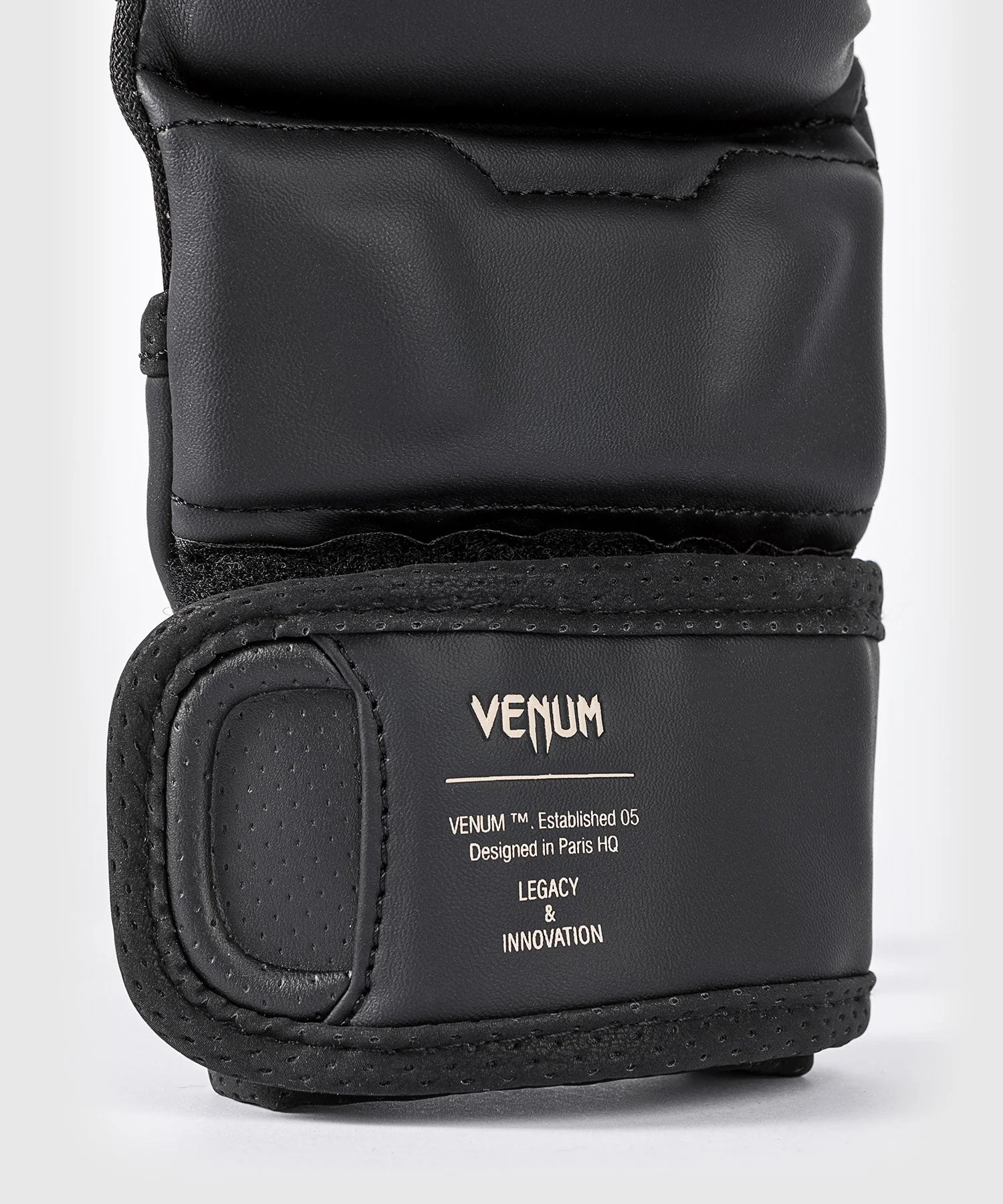 Guantes MMA 7 Oz Venum Impacto Evo Sparring  - Image 9