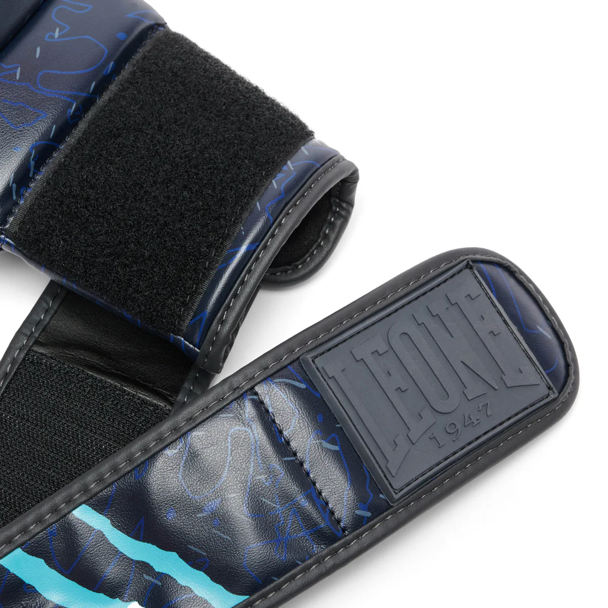 Guantes MMA Leone Primal Instinct Entrenamiento GP116 con pulgar Azul  - Image 6