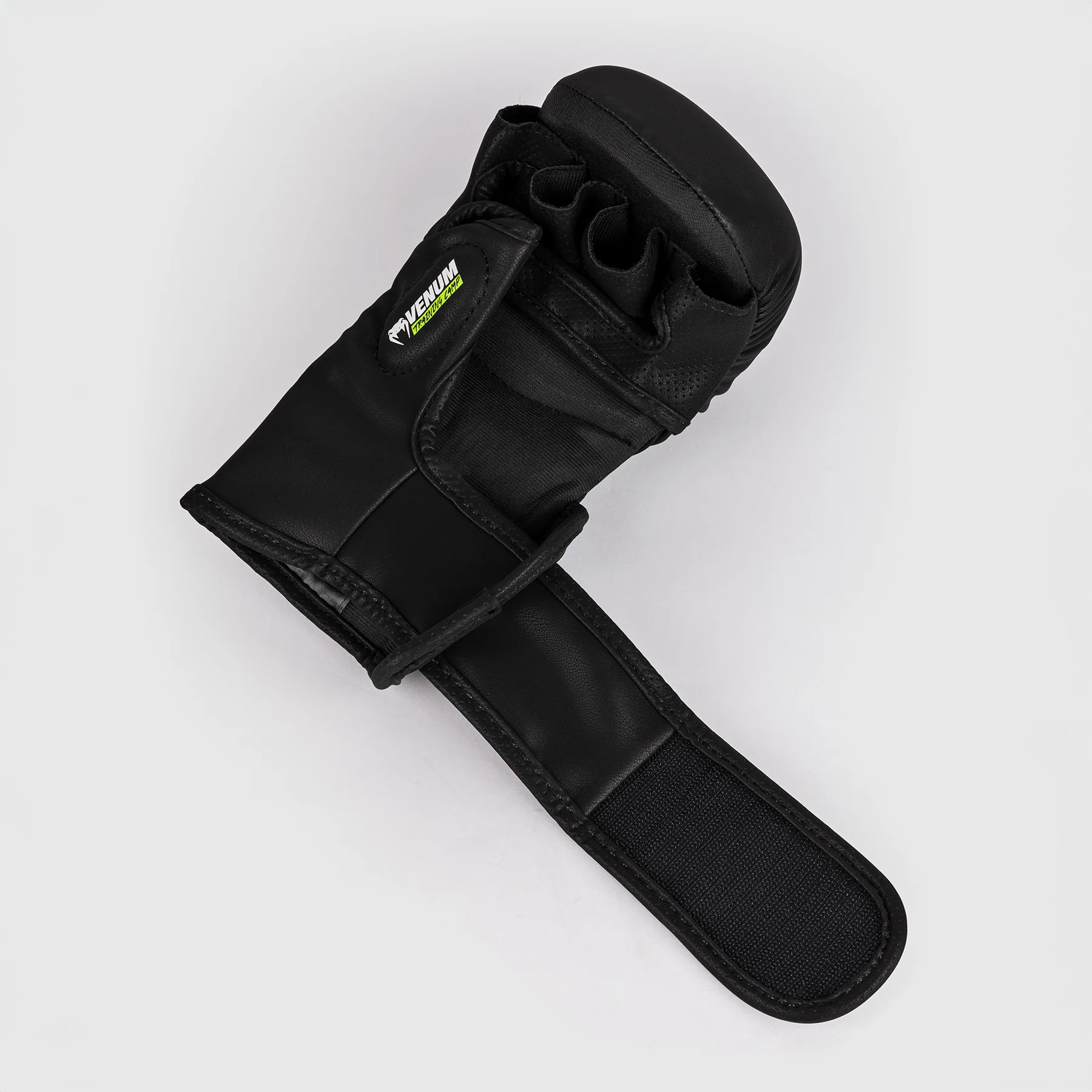 Guantes MMA 7 Oz Venum Training Camp 4.0 sparring  - Image 3