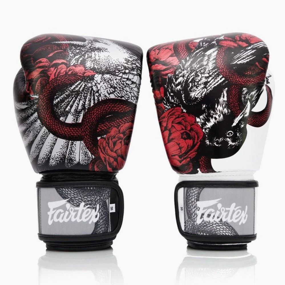 Guantes Muay Thai Fairtex BGV24 The Beauty of Survival con caja de madera - Image 3