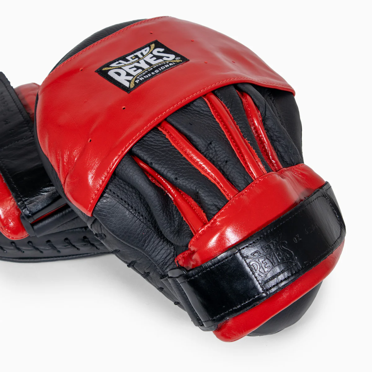 Manoplas de boxeo Cleto Reyes Curvos con velcro  - Image 3