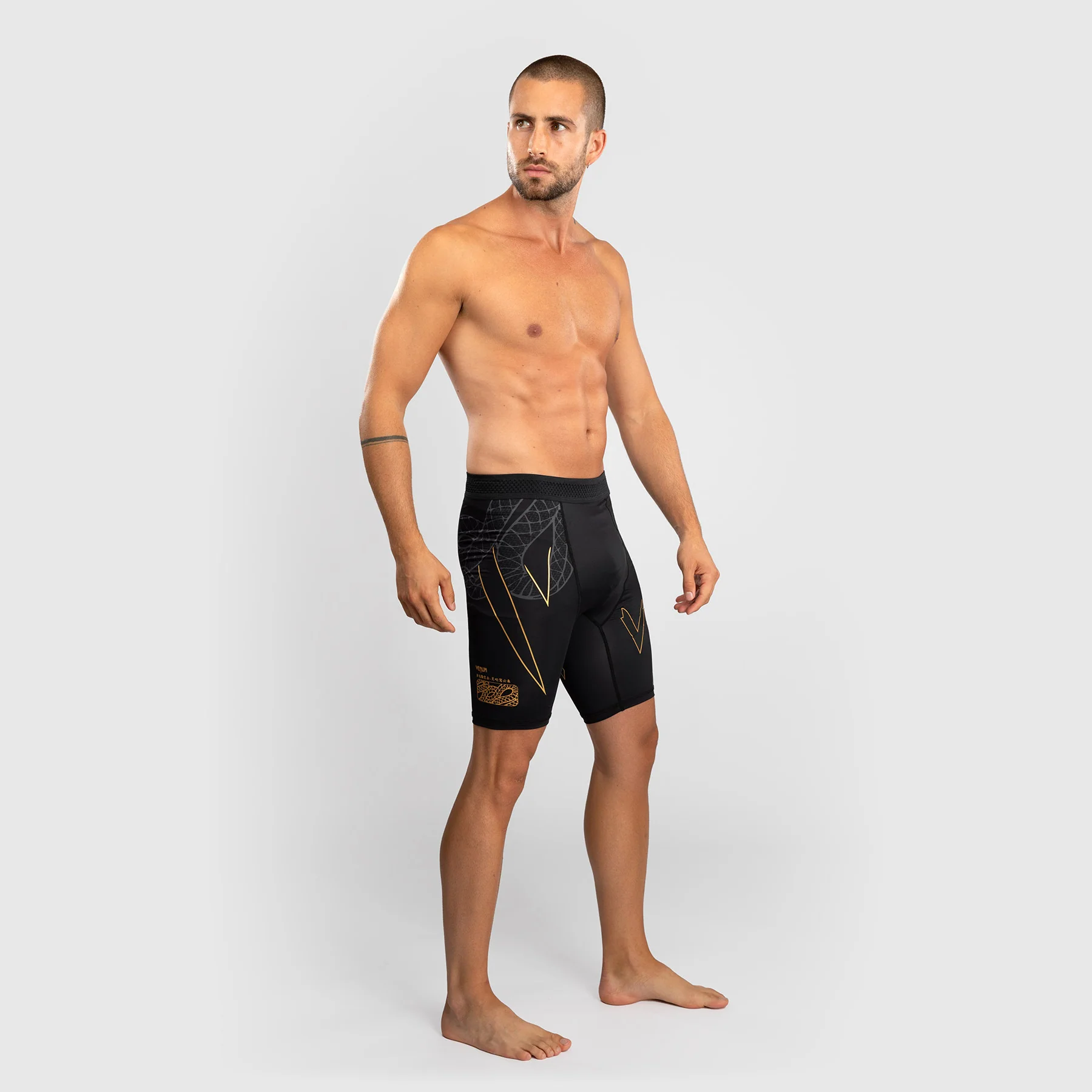 Pantalones cortos a compressione Venum Serpenti Negro  - Image 4