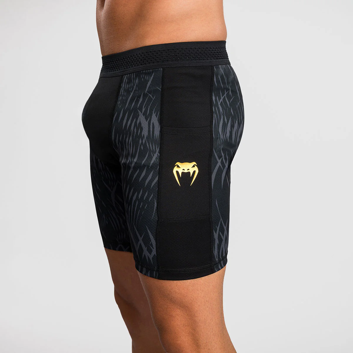 Pantalones cortos a compresión Venum x Chimaev Wild Borz Negro  - Image 4