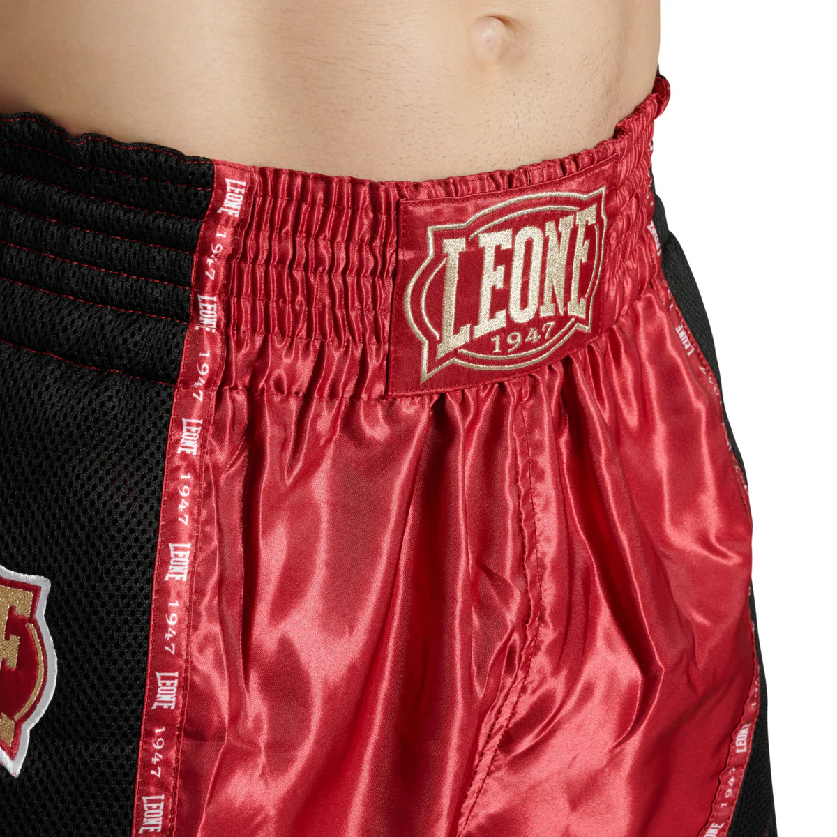 Pantalones cortos kick-tailandés Leone Classic AB881 Rojo - Image 5