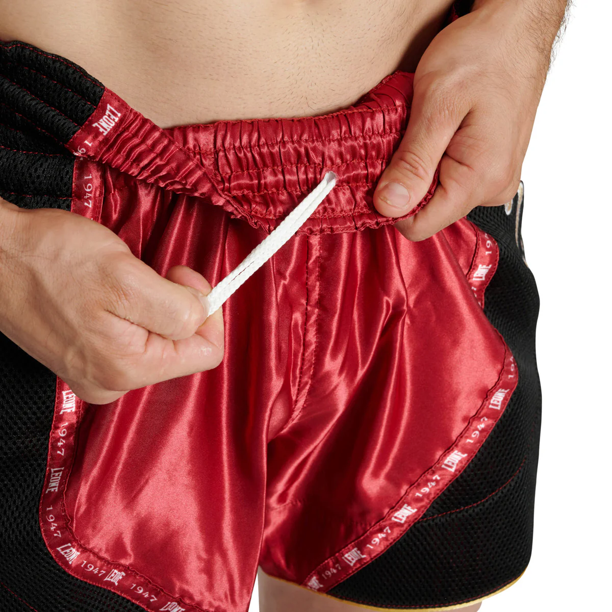 Pantalones cortos kick-tailandés Leone Classic AB881 Rojo - Image 6