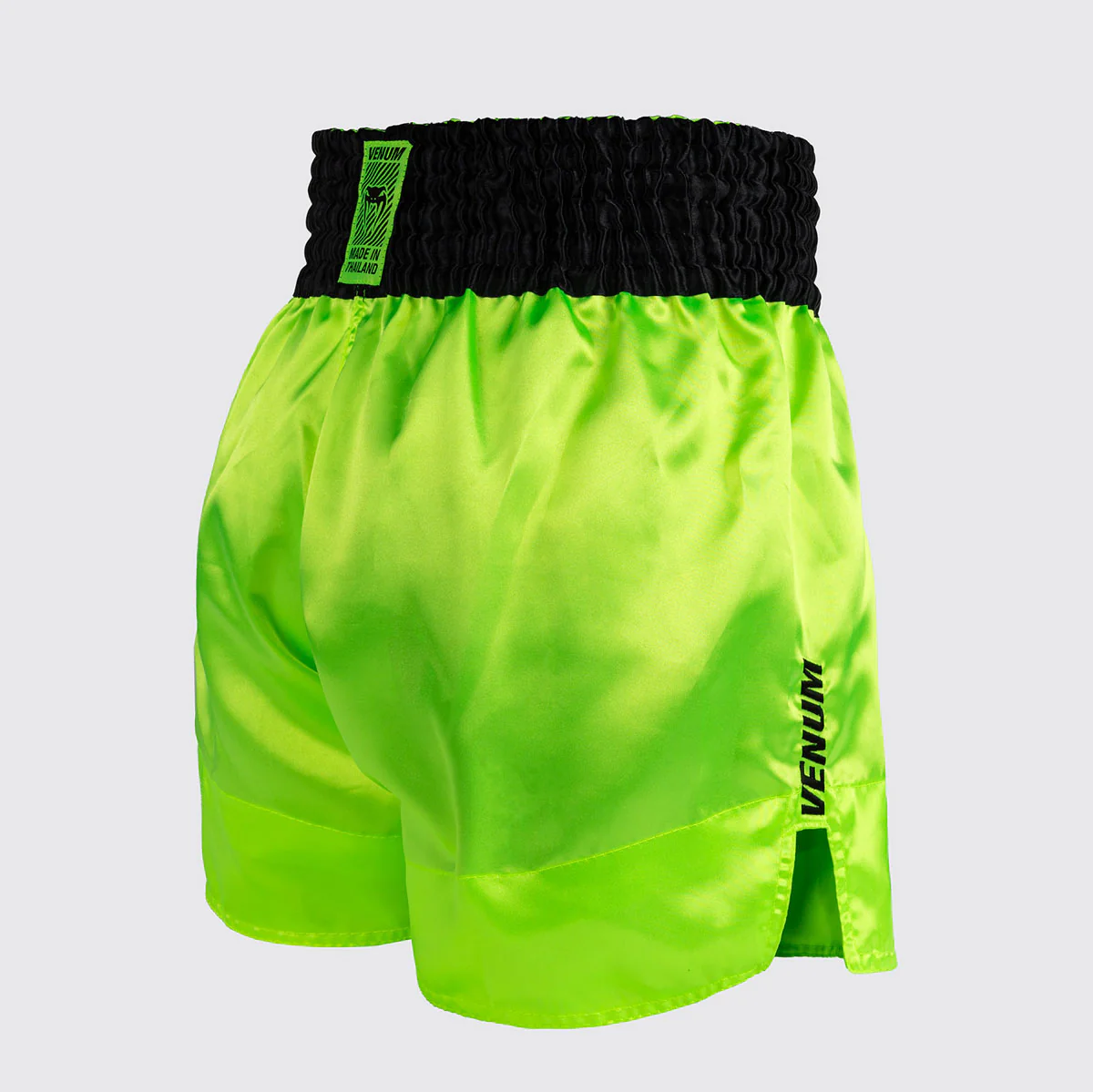 Pantalones cortos kick-thai Venum Classic Evo Amarillo-negro  - Image 3