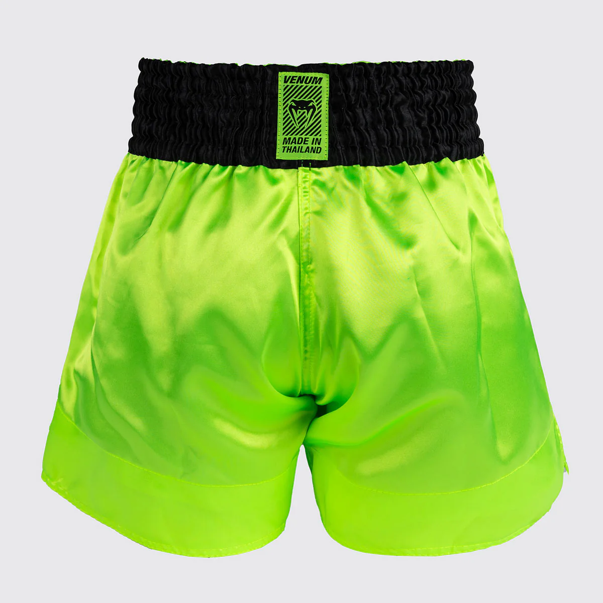 Pantalones cortos kick-thai Venum Classic Evo Amarillo-negro  - Image 4
