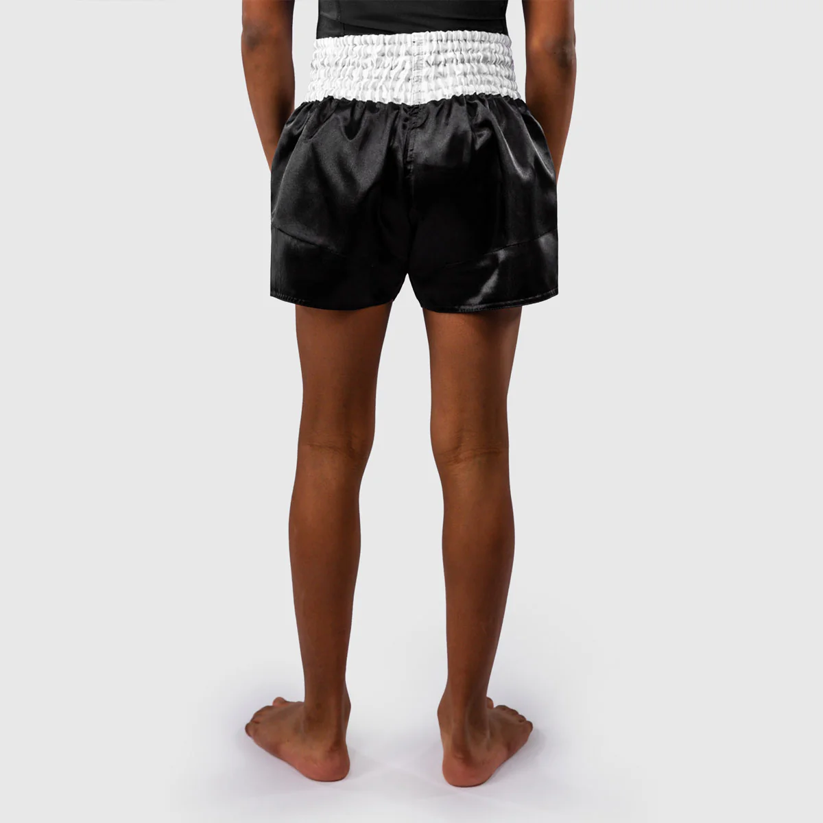 Pantalones cortos Niño kick-thai Venum Classic Negro-blanco  - Image 4