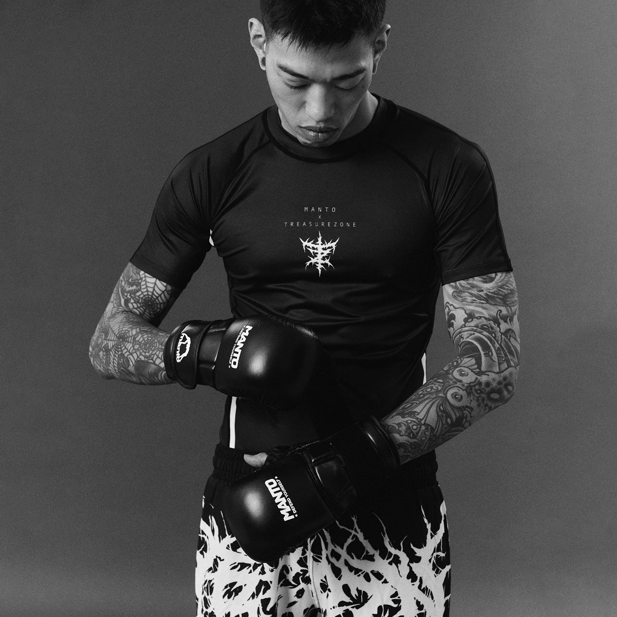 Rashguard Manto Treasure Zone mangas cortas negro  - Image 3