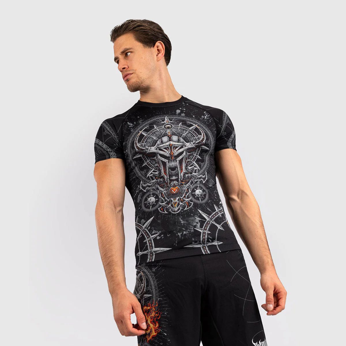 Rashguard Venum Gladiator 5.0 mangas cortas Negro-Plata  - Image 2