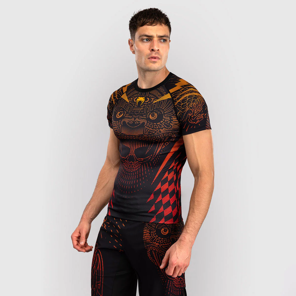 Rashguard Venum Quetzal Fury mangas cortas Negro-rojo - Image 4