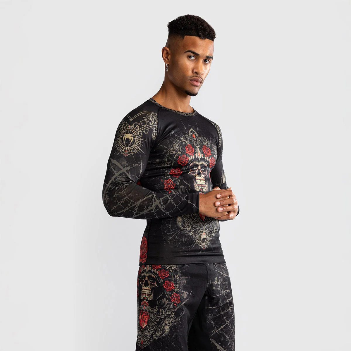 Rashguard Venum Santa Muerte 5.0 mangas largas Negro-Oro  - Image 4