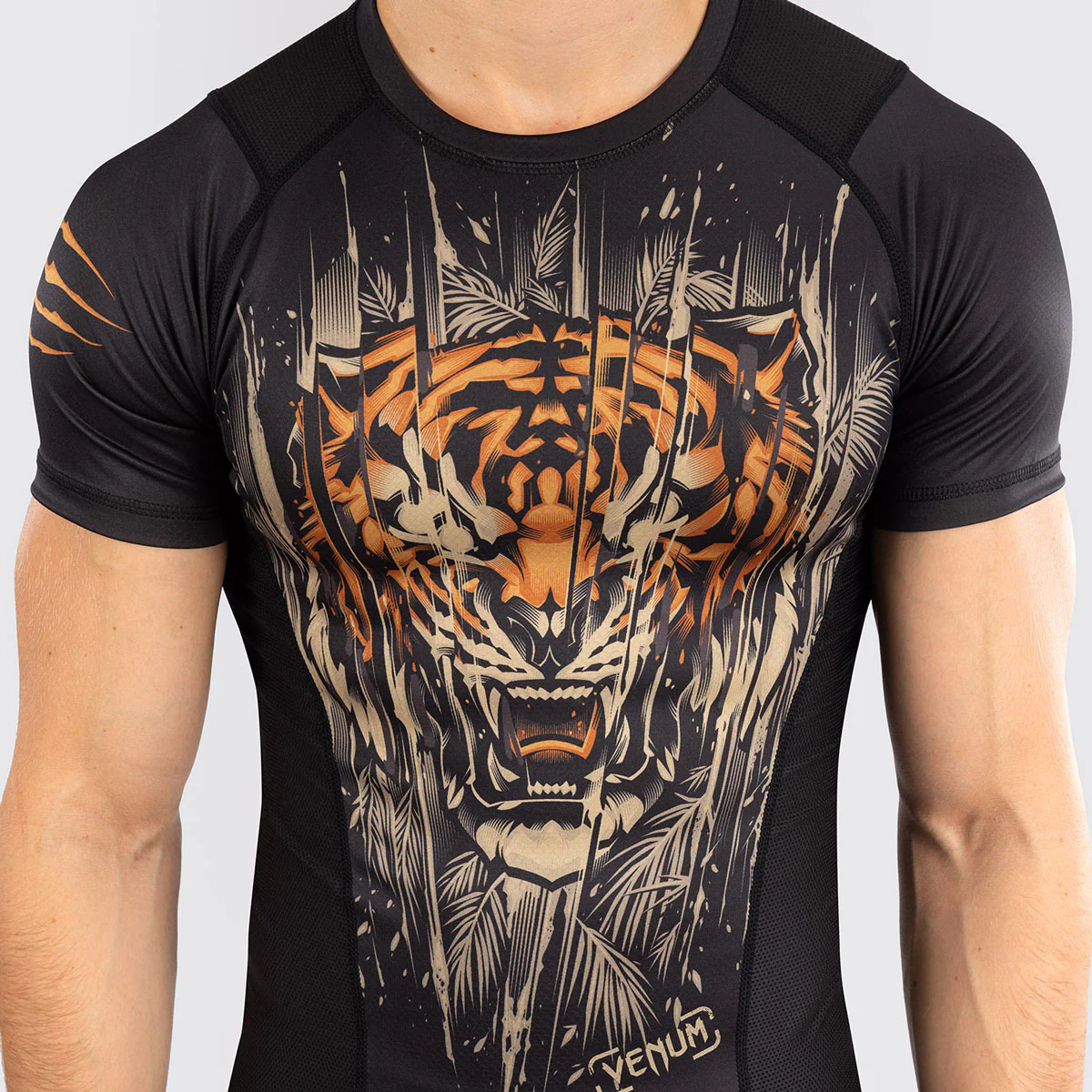Rashguard Venum Tiger mangas cortas Negro - Image 5