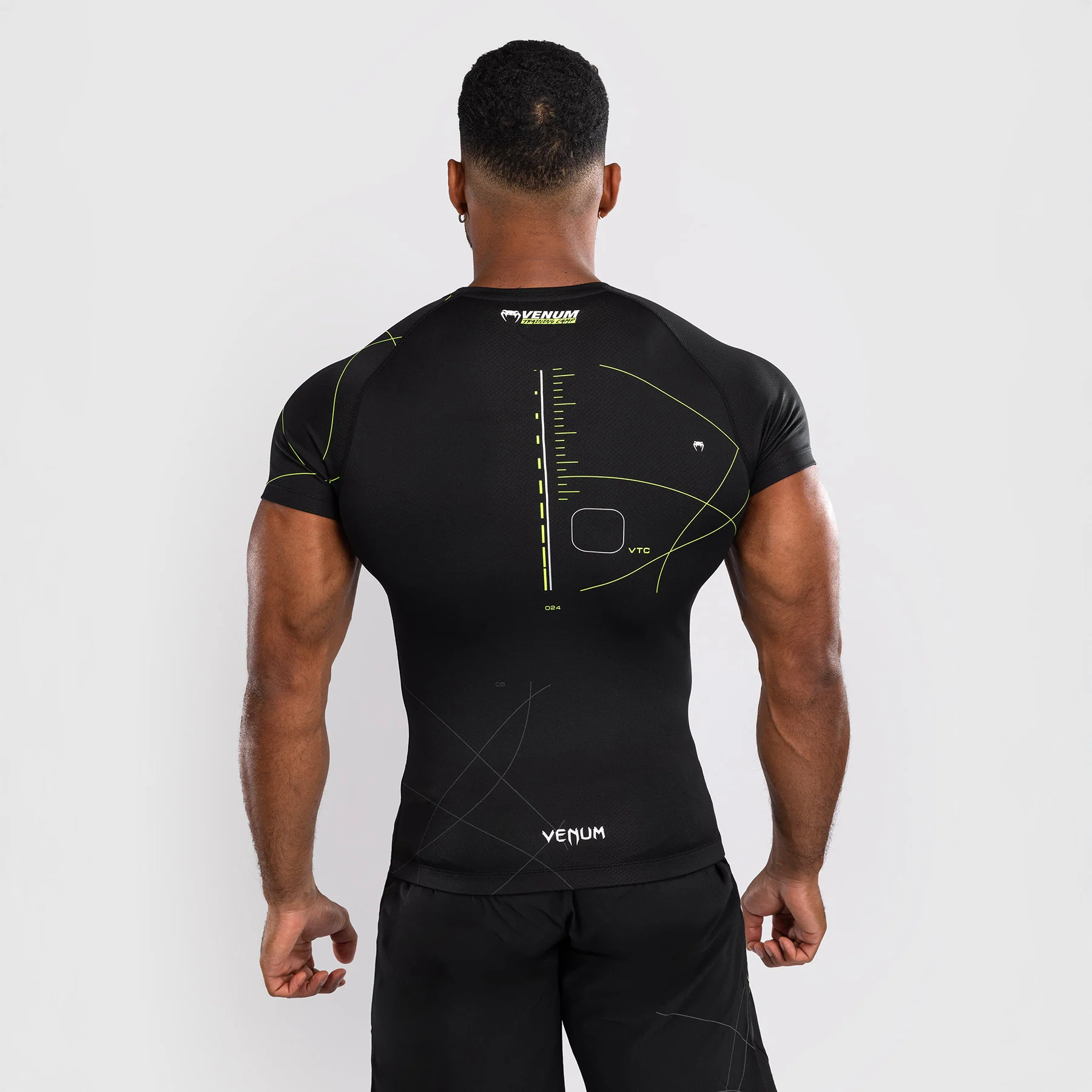 Rashguard Venum Training Camp 4.0 mangas cortas  - Image 4