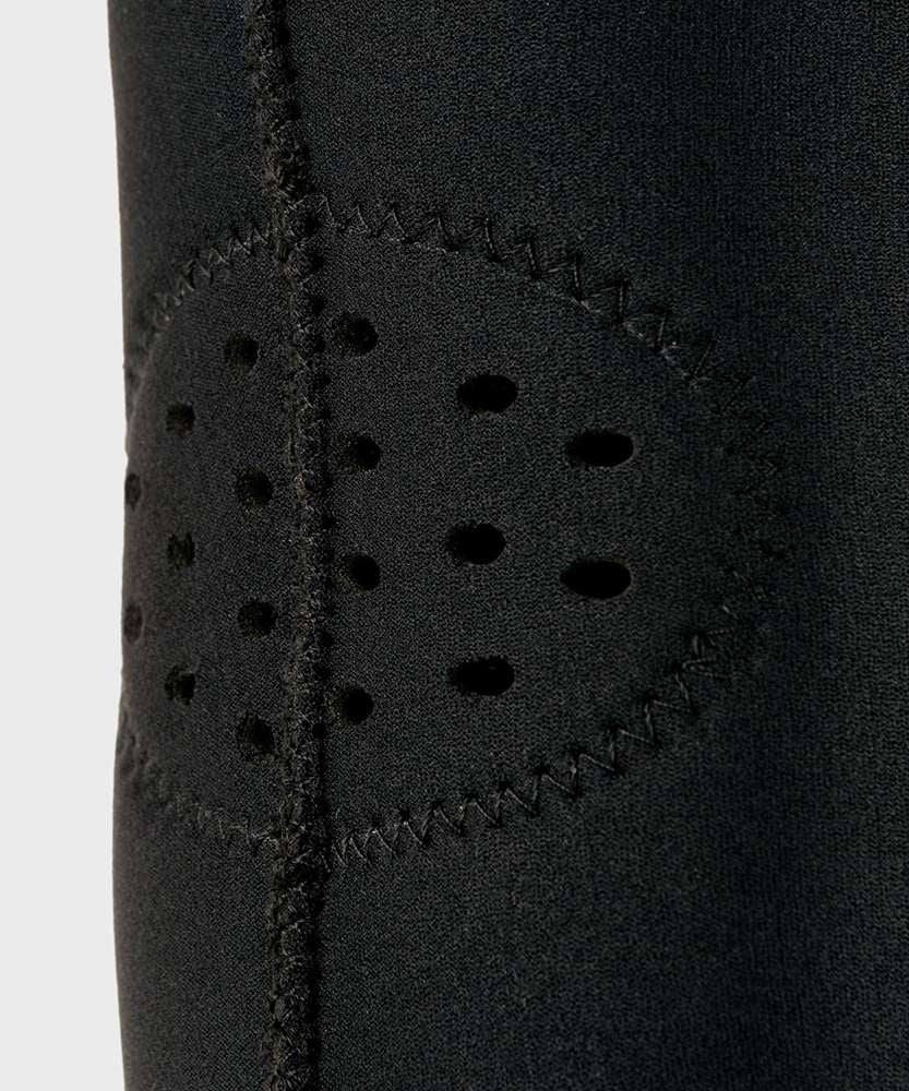 Rodilleras Venum Kontact Negro-oro - Image 4