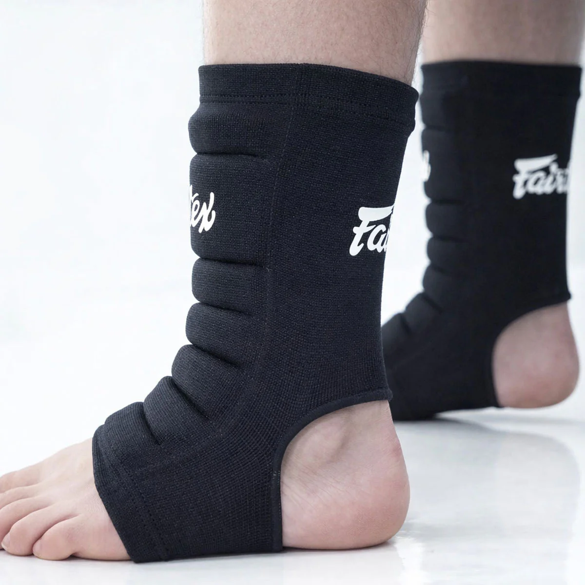 Tobilleras Fairtex Acolchadas AS2 Negro  - Image 2